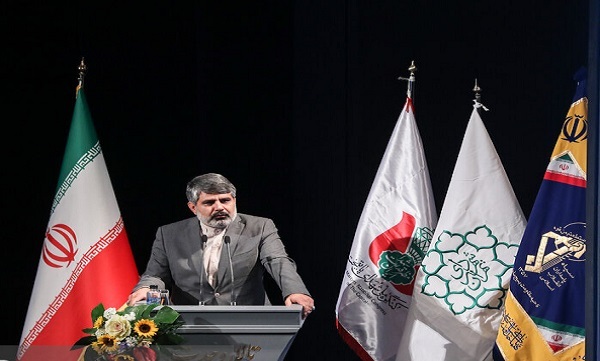 شهردار منطقه ۱۱ تهران: خانواده شهدا نقش بی‌بدیلی در ترویج فرهنگ دفاع مقدس دارند 