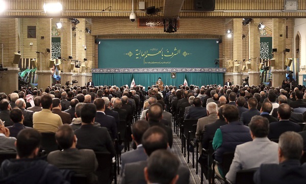 جمعی از تولیدکنندگان و فعالان اقتصادی با رهبر معظم انقلاب اسلامی دیدار کردند