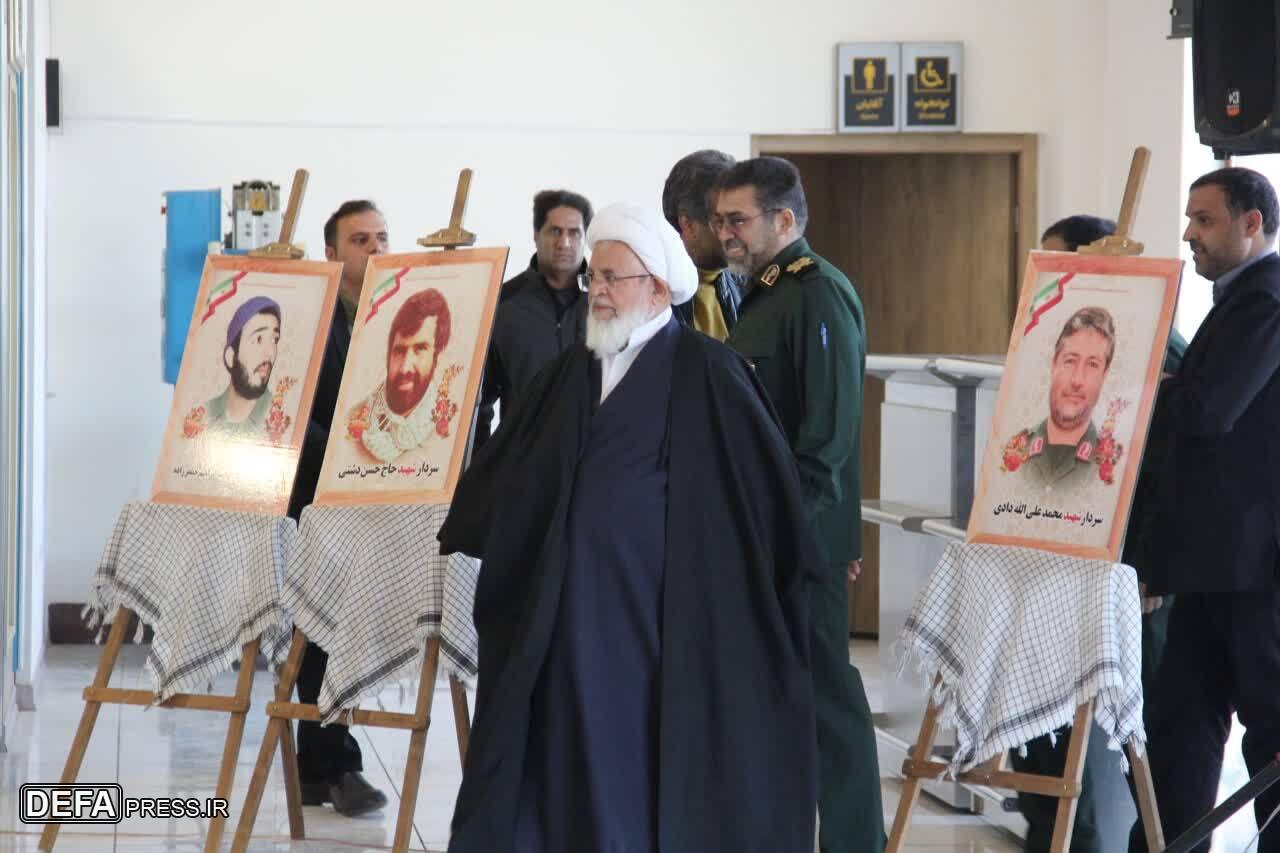 برگزاری مراسم استقبال نمادین ورود امام (ره) به میهن اسلامی در فرودگاه شهید صدوقی یزد + تصاویر