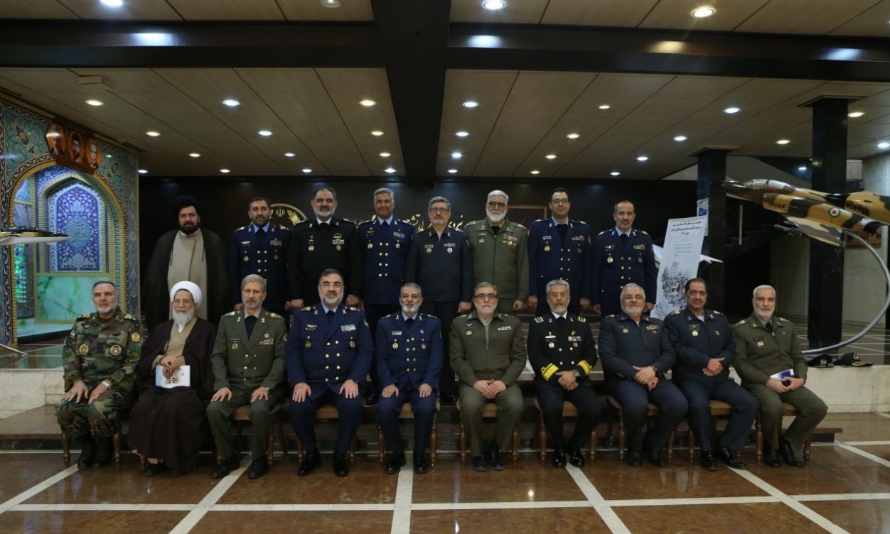 برگزاری نشست هماهنگی و هم‌افزایی فرماندهان و مسئولان عالی‌رتبه ارتش