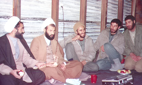 تصاویر دیده‌نشده از آیت‌الله عبدالنبی نمازی در جبهه