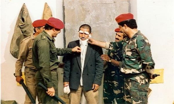 شکنجه اسرای ایرانی به مناسبت دهه فجر/ الاغی که برای سرباز عراقی مشکل ساز شد