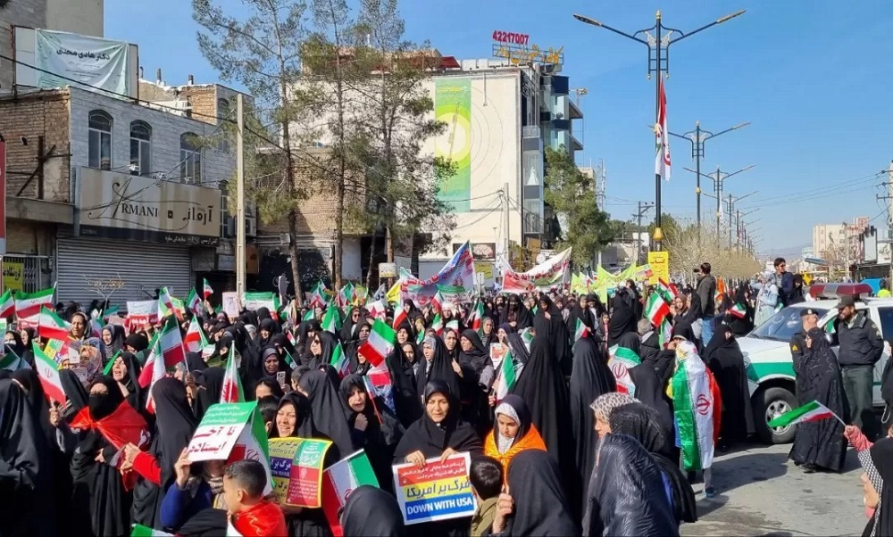 حضور پرشور مردم شهرستان ساوه در راهپیمایی ۲۲ بهمن