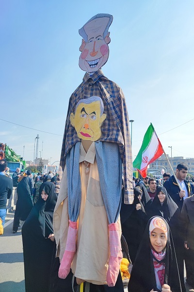 خوشحالی مردم از آغاز بهار ۴۶ سالگی انقلاب/ سنگ‌تمام مردم برای انقلاب اسلامی+ تصاویر