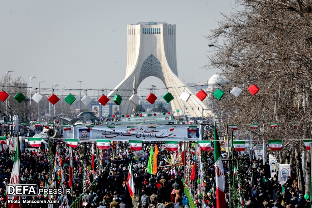 حضور مردم در میدان؛ سلاح قدرتمند جمهوری اسلامی ایران برای صعود به قله‌ اقتدار