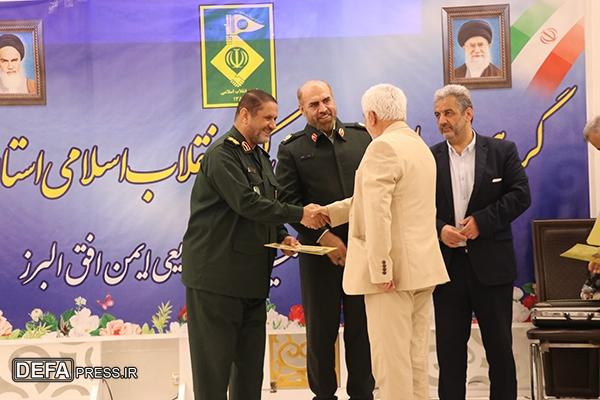 پاسداران پیشکسوت کمیته انقلاب اسلامی پشتوانه امنیت کشور هستند