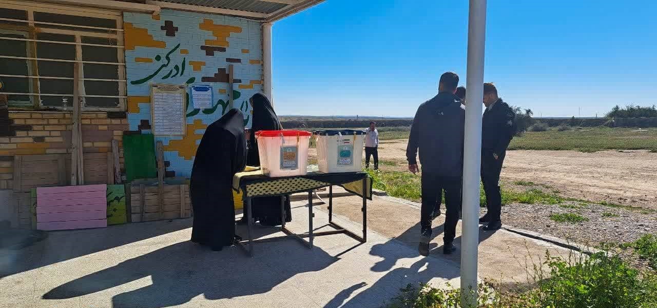 حماسه حضور انتخاباتی مردم در یادمان‌های دفاع مقدس+ عکس و فیلم