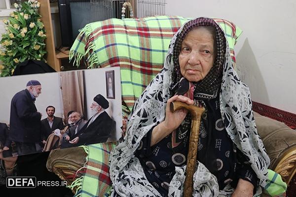 دیدار جانشین معاون هماهنگ‌کننده سپاه پاسداران انقلاب اسلامی از مادر شهیدان کرمیار