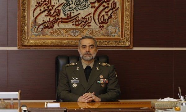 وزیر دفاع عید فطر را به همتایان خود در کشور‌های اسلامی تبریک گفت