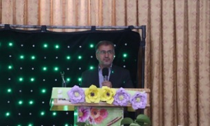 آینده  جامعه توسط معلمان رقم می‌خورد