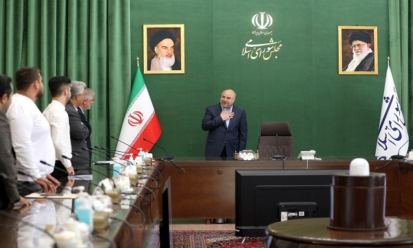 دیدار خانواده‌های جهادگران جان‌باخته در سیل گلستان با رئیس مجلس
