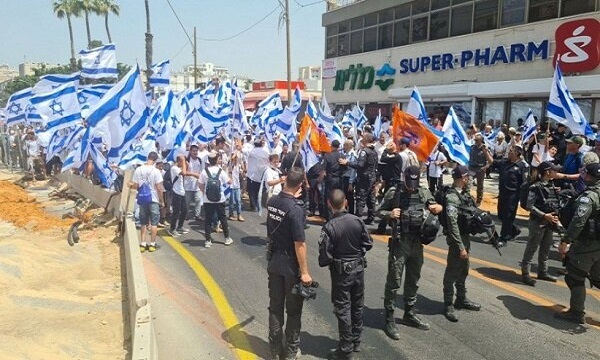 یدیعوت آحارونوت از مشارکت ۲۰۰ هزار نفر در راهپیمایی پرچم خبر داد