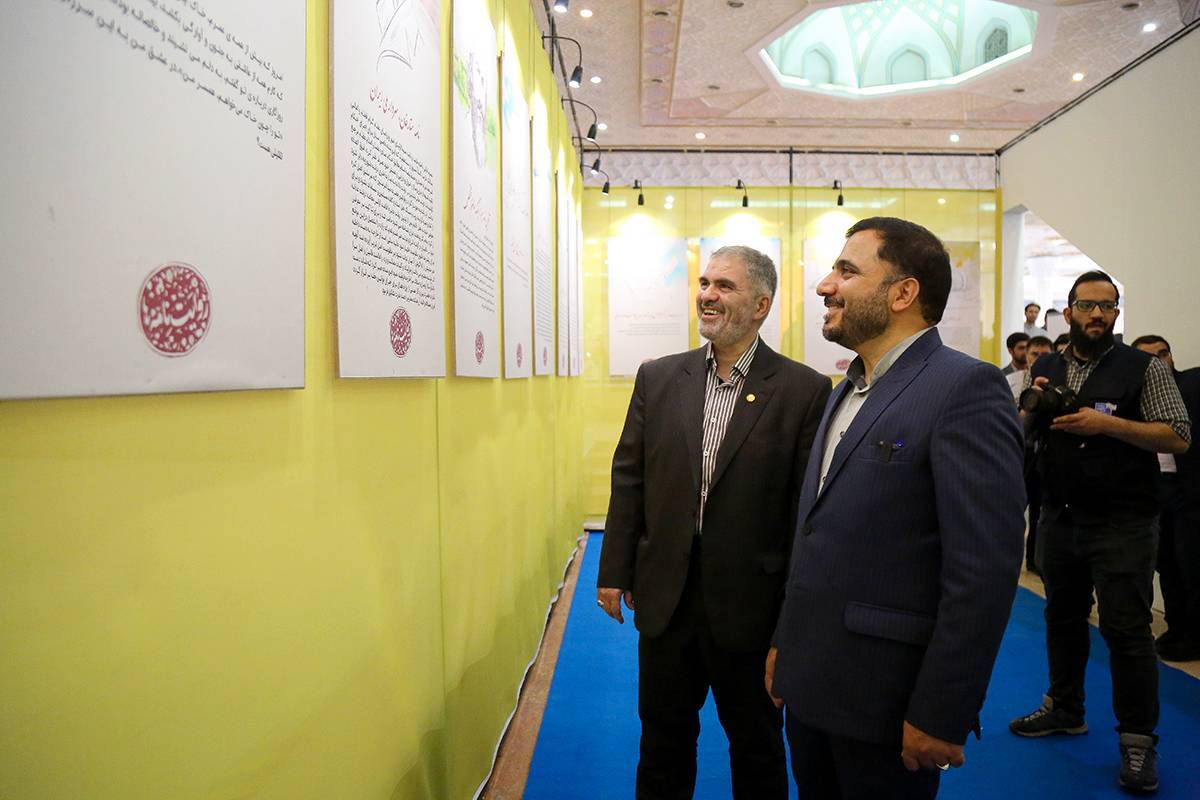 وزیر ارتباطات از نمایشگاه «صنعت پست» بازدید کرد