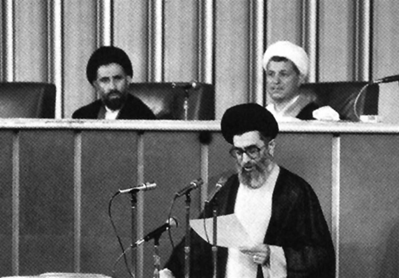رحلت امام خمینی (ره) و آغاز رهبری امام خامنه‌ای آغاز فصل نوین در انقلاب اسلامی