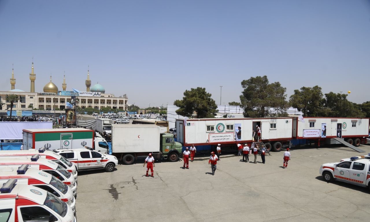 ارائه ۱۰۲۳ خدمات امدادی در مراسم ارتحال امام (ره) / انتقال ۴۹ نفر به مراکز درمانی