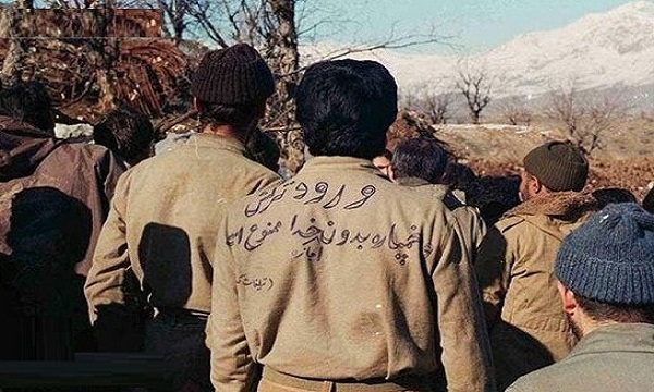 ماجرای چند لباس نوشته در جبهه