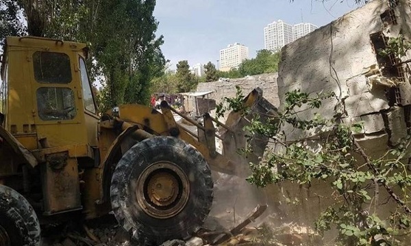 ساخت و ساز‌های غیرمجاز رود دره تهران تخریب شد