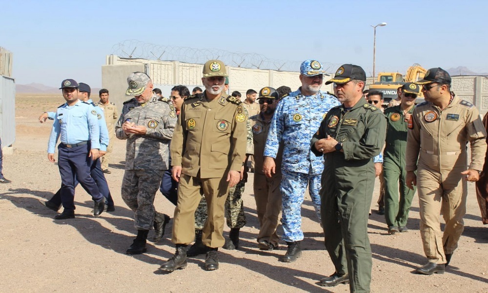 بازدید فرمانده کل ارتش از پایگاه هوایی آموزش خلبانی شهید اکبری