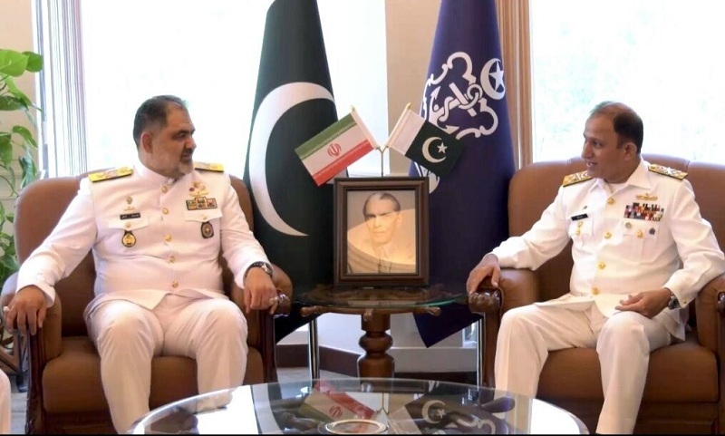 فرمانده نیروی دریایی ارتش با همتای پاکستانی خود دیدار کرد