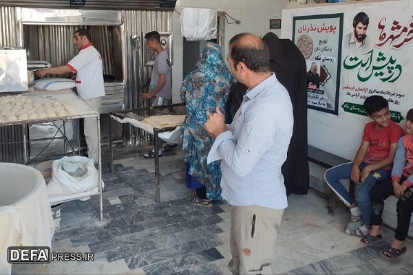 توزیع ۳ هزار قرص نان رایگان در روستای تکه به مناسبت سالروز فتح خرمشهر