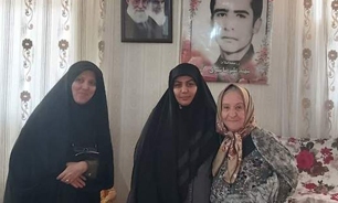 دیدار مدیرکل بنیاد شهید و امور ایثارگران استان قزوین با مادران شهدا