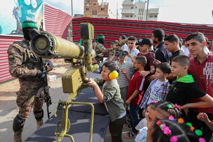 برگزاری نمایشگاه تسلیحات و تجهیزات نظامی قسام در غزه