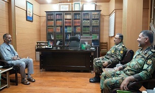 دیدار فرمانده قرارگاه عملیاتی لشکر 16 زرهی قزوین با رئیس‌کل دادگستری قزوین// خبر لید ندارد.