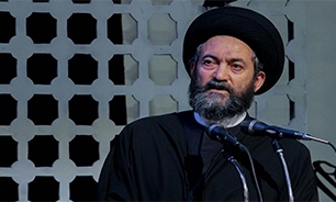 جامعه ما تشنه پیام نهضت حسینی است