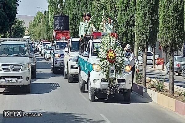 پیکر شهید مدافع امنیت «جواد کریمی» در بافت تشییع شد+تصاویر