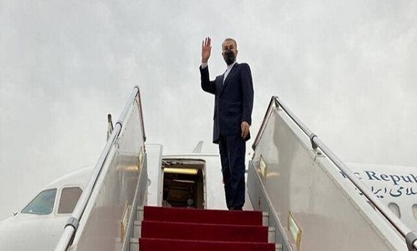 وزیر امور خارجه تهران را به مقصد باکو ترک کرد
