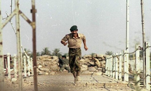اشک‌ها و لبخند‌های نجات یک سرباز از کمین عراقی‌ها