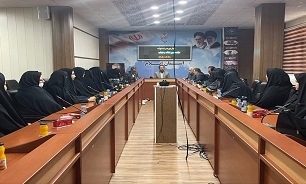 برگزاری جلسه تبیین عفاف و حجاب در بنیاد شهیدایلام
