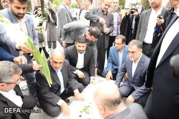 وزیر جهاد کشاورزی به مزار شهدای بهشت فاطمه (س) بهشهر ادای احترام کرد+ تصاویر