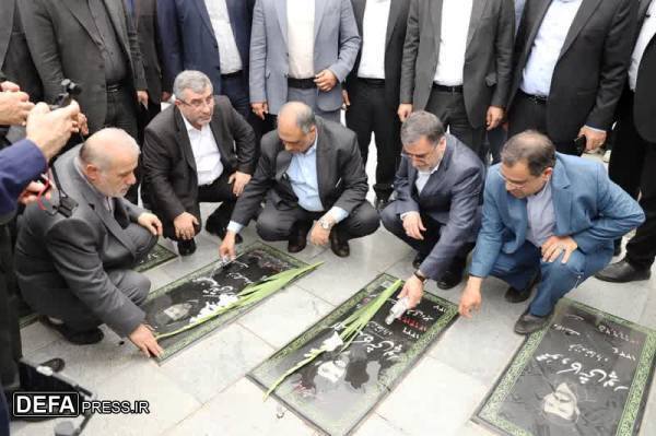 وزیر جهاد کشاورزی به مزار شهدای بهشت فاطمه (س) بهشهر ادای احترام کرد+ تصاویر