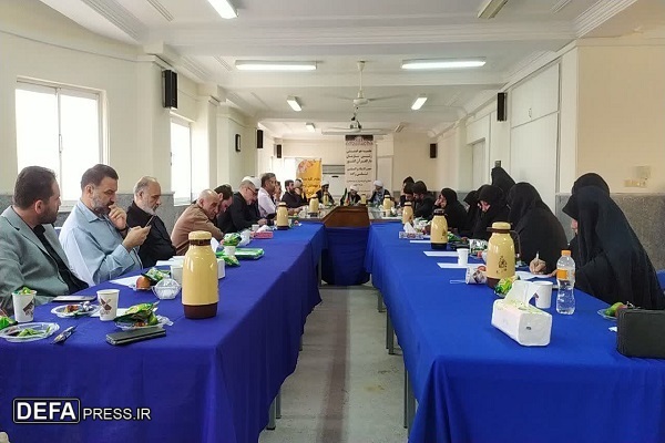 جلسه هم‌اندیشی با فعالان قرآنی غرب مازندران برگزار شد+ تصاویر
