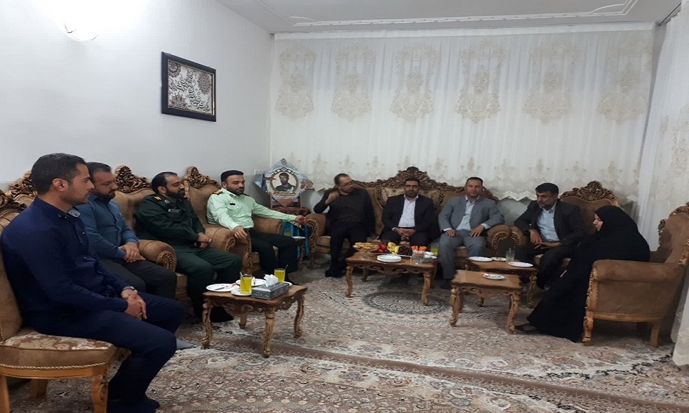 نظام جمهوری اسلامی ایران یکی از دستاوردهای انقلاب و ایثارگری‌ شهداست