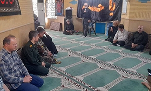 برگزاری زیارت عاشورا در جوار شهدای گمنام موزه دفاع مقدس خرمشهر