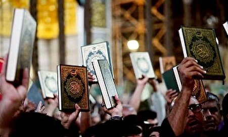 فوتوتیتر/ تبلور عظمت قرآن در عزای سیدالشهدا (علیه‌السلام)