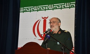 آزادگان سند افتخار و پیروزی ملت ایران هستند