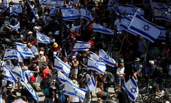 زیرگرفتن معترضان به اصلاحات قضایی نتانیاهو در تل آویو