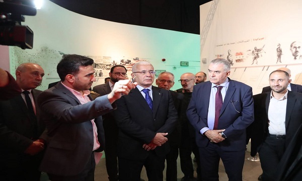 رئیس مجلس الجزایر از تالارهای باغ موزه انقلاب اسلامی و دفاع مقدس