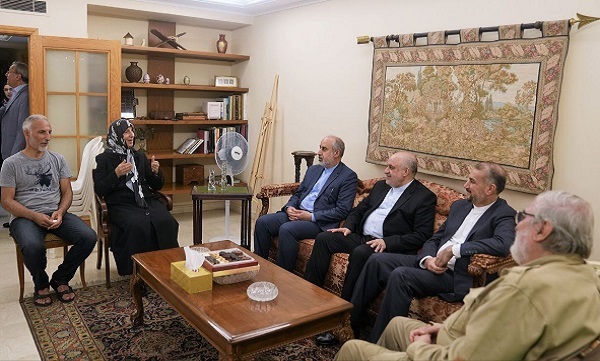 وزیر امور خارجه با خانواده امام موسی صدر دیدار کرد