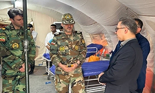 بازدید فرمانده لشکر ۹۲ زرهی نزاجا در خوزستان از بیمارستان صحرایی ارتش در چذابه