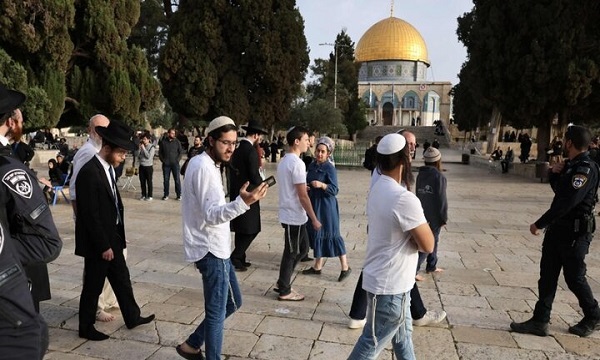 تداوم تعرض به مسجدالاقصی/ بازداشت چند فلسطینی در کرانه باختری