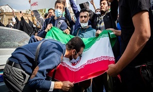 ‌ریئس دانشگاه علوم پزشکی کرمانشاه: دشمنان ‌با توطئه برای دانشجویان ‌به دنبال انحراف ‌در مسیر انقلاب هستند