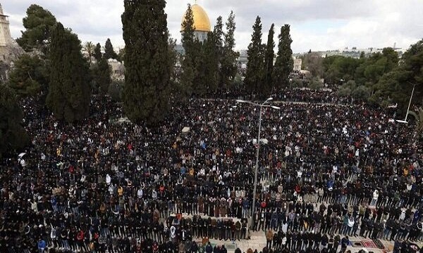 برگزاری نماز جمعه مسجدالاقصی با حضور ۵۰ هزار فلسطینی