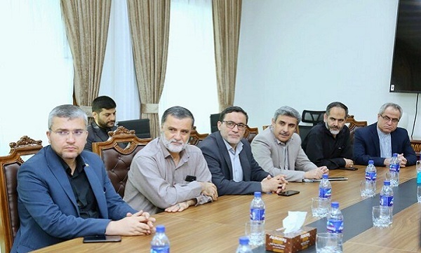 هیئتی از نمایندگان مجلس با وزیر خارجه طالبان دیدار کردند