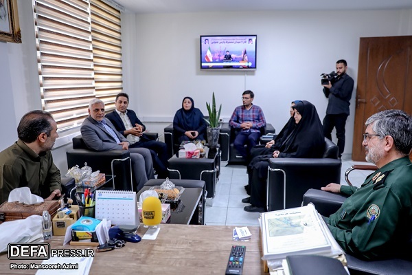 شهردار ناحیه 3 تهران از خبرگزاری دفاع مقدس بازدید کرد