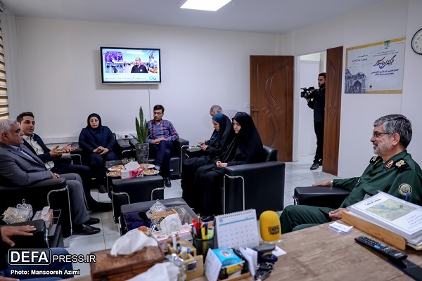 شهردار ناحیه 3 تهران از خبرگزاری دفاع مقدس بازدید کرد