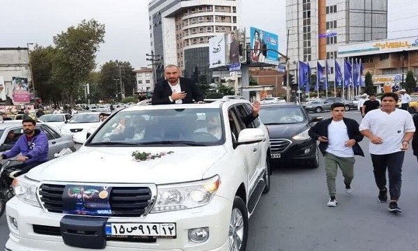 ۲ مدال طلای مسابقات کشتی را به موزه آستان قدس اهدا می‌کنم